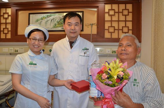 恢复中的抗癌勇士拉比先生