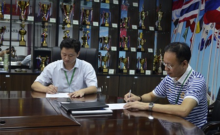 备战JCI 广州现代医院举行JCI认证责任书签订仪式