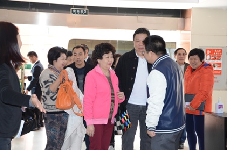 印尼泗水“三姐”到访广州现代医院