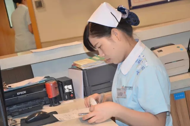 服务之星——陆雪莲