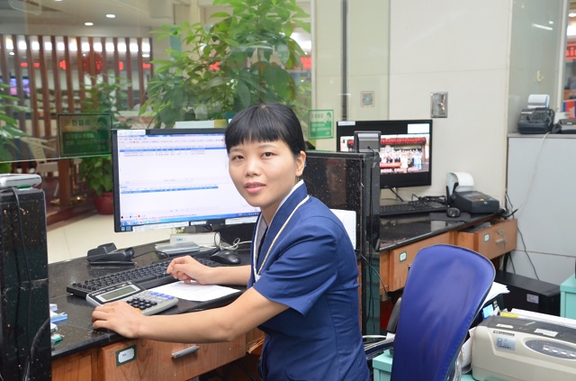 服务之星——曾琼英